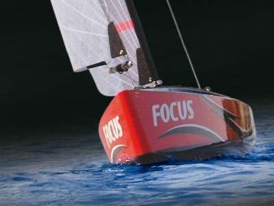 Amewi Focus V2 -100cm Racing Yacht 2,4 GHz, RTR 26061